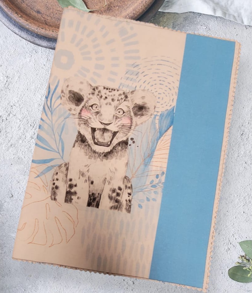 Prot&egrave;ge carnet de sant&eacute; "lionceau bleu"